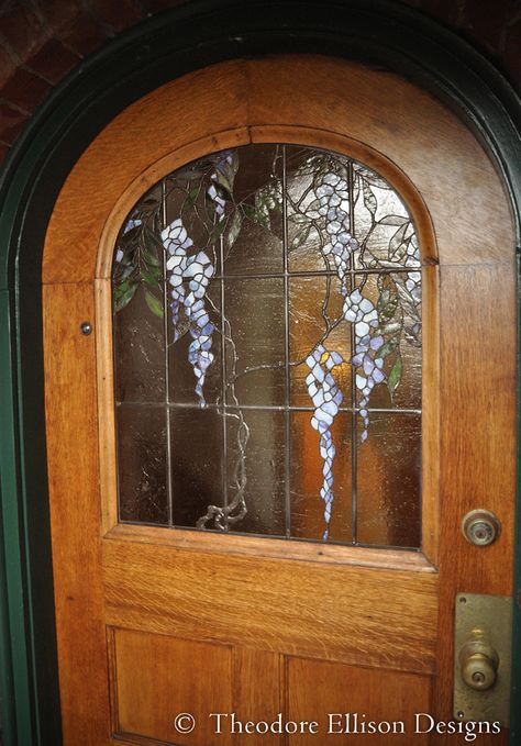 Stained Glass House Decor, Stained Glass Door Window, Stained Glass Doors Entrance, Stained Glass Front Door, Stained Glass Doors, Arts And Crafts Bungalow, Oak Door, Stained Glass Door, Craftsman Style Home