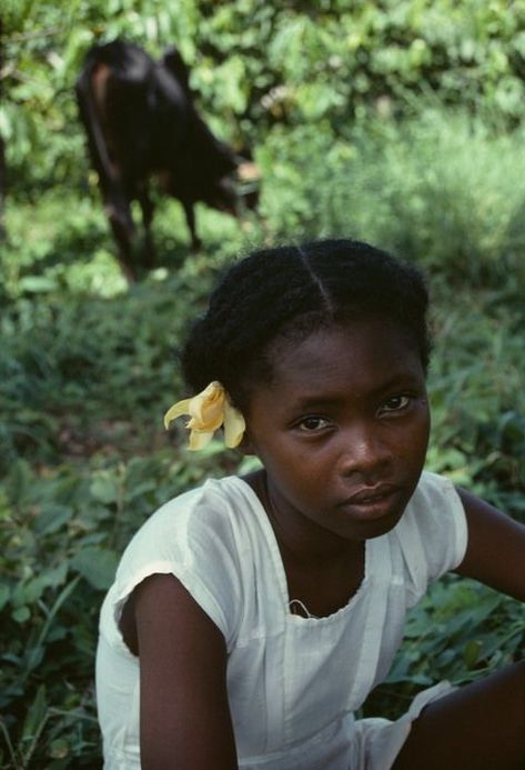 Madagascar Island, Bruno Barbey, Southern Gothic Aesthetic, Cranes In The Sky, Black Photography, Southern Gothic, Black Femininity, Gothic Aesthetic, Cinematic Photography