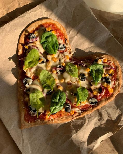 Shaped Pizza, Heart Shaped Food, Heart Shaped Pizza, Plant Based Recipes Easy, Always Hungry, Easy Plants, Instagram Food, Bon Appetit, Plant Based Recipes