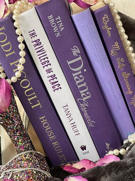 Books Purple Aesthetic, Light Lavender Aesthetic, Purple Books Aesthetic, Purple Books, Orange Book, Daphne Blake, Lavender Haze, Purple Vibe, Lavender Aesthetic