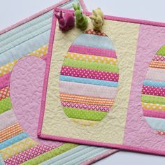 Easter Quilts Wall Hangings, Easter Table Runner Pattern, Easter Table Runner, Easter Placemats, Easter Table Runners, Quilted Placemats, Spring Table Runner, Sew Mama Sew, Holiday Table Runner