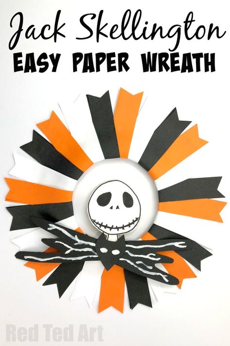 Easy Nightmare Before Christmas Wreath - how to make a paper halloween wreath Jack Skellington style. Easy Jack Skellington Craft for Halloween #halloween #nightmarebeforechristmas #wreath #paper Costume Dinosaure, Nightmare Before Christmas Wreath, Wreath Paper, Red Ted Art, Spider Crafts, Paper Halloween, Diy Halloween Wreath, Halloween Queen, Easy Christmas Wreaths