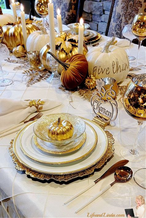 White Plates Thanksgiving Table, White Gold Thanksgiving Table, Silver And Gold Fall Decor, Thanksgiving Gold Table Settings, White And Gold Thanksgiving Decor, Elegant Thanksgiving Centerpieces, Gold And White Thanksgiving Table, Thanksgiving Decorations Table Setting Elegant, Thanksgiving Table Settings Elegant Gold