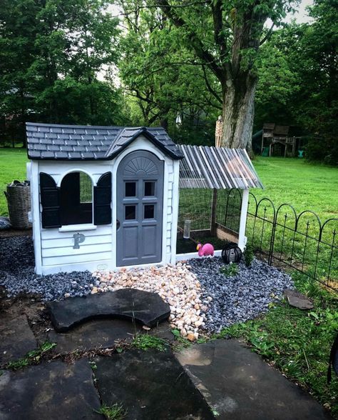 11 Must See Playhouse Makeover Ideas! - Lolly Jane Plastic Outdoor Playhouse Makeover, Playhouse Outdoor Landscaping, Painted Plastic Playhouse, Repurposed Playhouse, Backyard Dog Run, Dog Run Ideas, Plastic Playhouse Makeover, Little Tikes Playhouse Makeover, Little Tikes Makeover