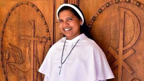 Wayanad (Kerala) Aug 20 (IANS) Sister Lucy Kalapurakkal, who was dismissed recently from the Franciscan Clarist Congregation (FCC) of the Catholic Church over grounds of indiscipline, has accused the Church of harassing her. The nun... The post Dismissed nun says Kerala Church hounding her with fake video appeared first on Social News XYZ. Cladding Stone, Fake Video, Iron Lady, The Nun, Beauty Face Women, Women Photography, Indian Movies, New Details, Catholic Church