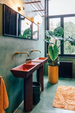 Vintage Bathroom Decor, Vintage Bathroom, Bed Breakfast, Sink In, Bathroom Inspiration, Modern Interior Design, 인테리어 디자인, Bathroom Interior Design, Bathroom Interior