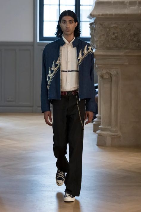 Kartik Research Spring 2025 Men’s Runway, Fashion Show & Collection Review [PHOTOS] Kartik Research, Mens Runway Fashion, Paris Fashion Week Men, Fashion Corner, Spring 2025, Show Collection, June 2024, Fashion Show Collection, Male Beauty