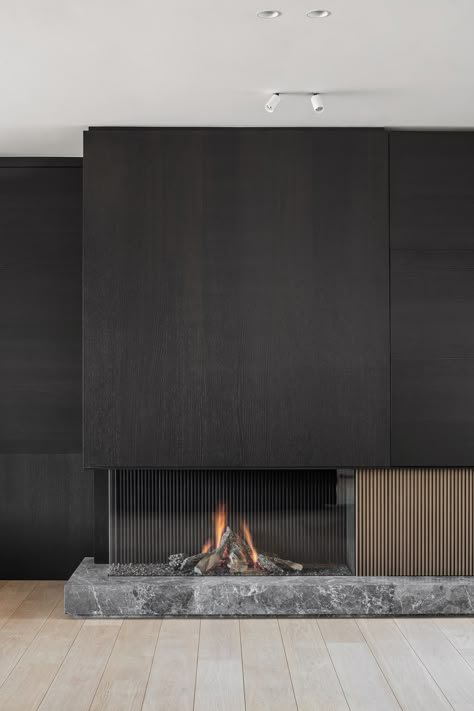 Gas corner fireplace AVENUE | Corner fireplace by Metalfire_3 Fireplace Modern Design, Contemporary Fireplace Designs, Fireplace Tv Wall, Contemporary Fireplace, Corner Fireplace, Home Fireplace, Modern Fireplace, Fireplace Wall, Fireplace Design