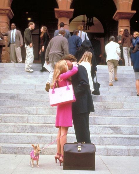 Elle And Emmett, Legally Blonde Aesthetic Wallpaper, Legally Blonde Wallpaper, Legally Blonde Movie, Blonde Movie, Hopeful Romantic, Future Lawyer, Rom Coms, 20 Year Anniversary