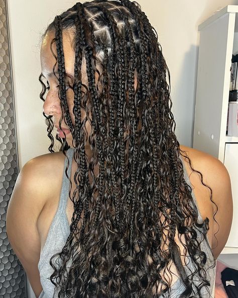 boho knotless 💕. . . . . . . . . . . . . . . #boho #humanhair #braids #curls #braider Mid Back Length Braids, Boho Medium Knotless Braids, Knotless Curls, Braids Curls, Boho Knotless, Homecoming Ideas, Knotless Braids, Boho Braids, Boho Hairstyles