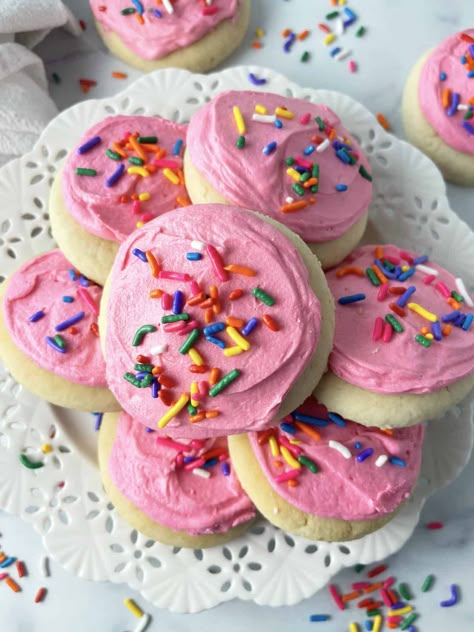 Soft Frosted Sugar Cookies Recipe, Lofthouse Sugar Cookies Recipe, Pink Sugar Cookies, Lofthouse Cookie Recipe, Betty Crocker Sugar Cookie Mix, Carnival Snacks, Galentines Ideas, Cooking Bucket List, Soft Frosted Sugar Cookies