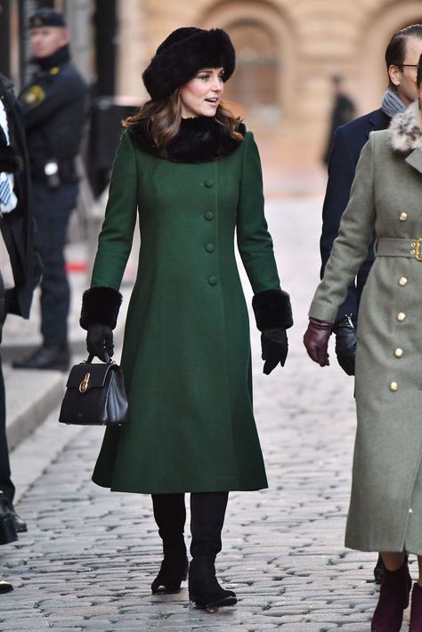 Moda Kate Middleton, Vévodkyně Kate, Kate Und William, Düşes Kate, Princesse Kate Middleton, Prins William, Catherine Walker, Kate Middleton Outfits, Kate Middleton Prince William