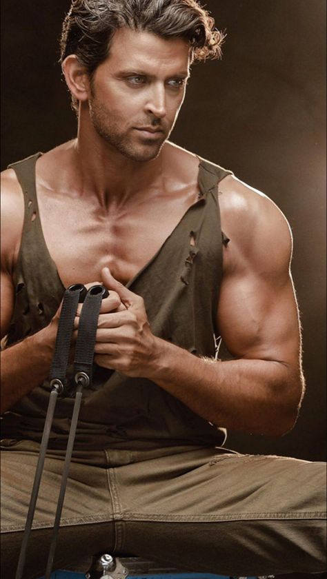 Workout Pics, Best Physique, Workout Chart, Actors Images, Movies 2019, Hrithik Roshan, Cute Actors, Bollywood Actors, Bollywood Stars