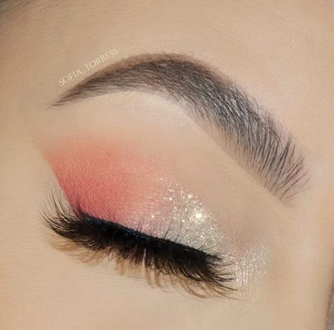 Salmon Eyeshadow Looks, Peach Dress Makeup, Coral Pink Makeup, Coral Makeup Looks, Coral Eye Makeup, Coral Eyeshadow, Coral Makeup, Pakistani Makeup, Eyeshadow Designs