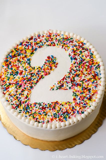 i heart baking!: rainbow sprinkle birthday cake with beaded border Sprinkle Designs On Cake, Toddler Birthday Dessert Ideas, Toddler Cakes Girl, Birthday Cake For Toddler Boy, 2 Nd Birthday Cake Girl, Birthday Cake For Toddler Girl, Boy Cake Ideas Simple, Kids Cake Decorating Ideas, Diy Kids Birthday Cake