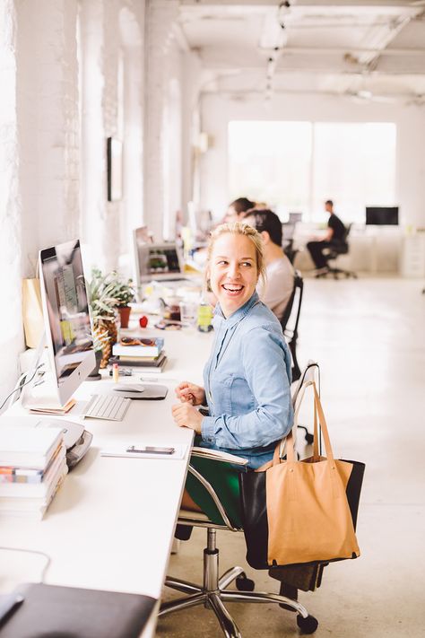 6 career boosts that cost less than a cup of coffee Office Photoshoot Ideas Work Spaces, Shared Work Space, Office Lifestyle, Frame Instagram, Colorful Office, Dumbo Brooklyn, Collaborative Workspace, Office Team, Office Photo