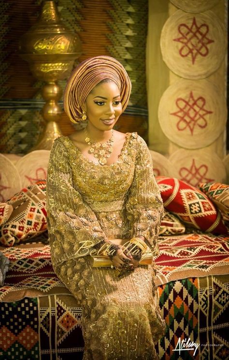 Northern Nigerian Brides, Wedding Dress For Pregnant Bride, Northern Wedding, Yoruba Fashion, Nigerian Engagement, Iro And Buba, Nigerian Women, Nigerian Traditional Wedding, African Bridal Dress