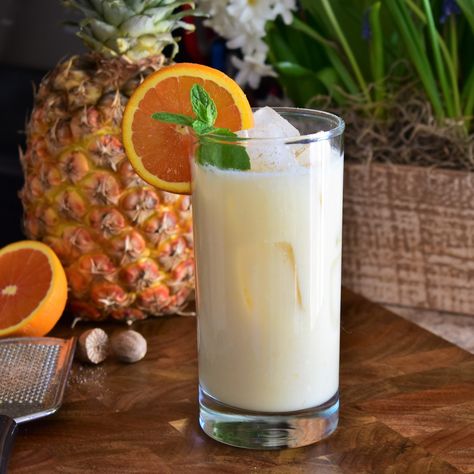 Pina Colada Punch, Booze Recipes, Painkiller Recipe, Greyhound Cocktail, Boat Drinks, Rum Swizzle, Vodka Cocktails Easy, Tiki Cocktail, Easy Margarita