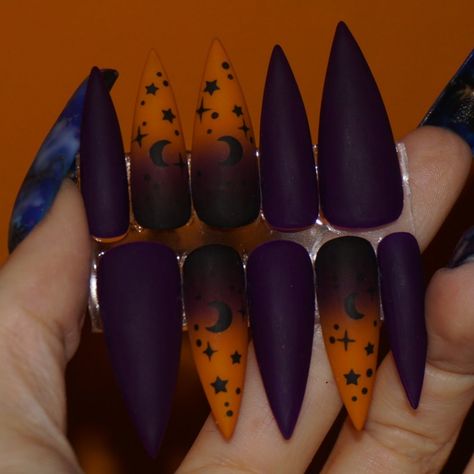 Halloween Ombré Nails, Holloween Nails Acrylic, Halloween Nail Ideas, Holloween Nails, Spooky Nails, Matte Nail Art, August Nails, Witchy Nails, Nail Board