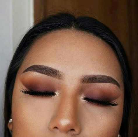 Brown Fall Makeup Looks, Fall Makeup Brown Skin, Maroon Makeup, Maroon Eye Makeup, Doe Eye Makeup, Thanksgiving Makeup, Burgundy Makeup, Orange Eye Makeup, Hazel Eye Makeup