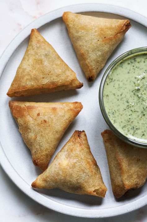 Crispy Frozen Samosa In Air Fryer (Different Sizes) Frozen Samosa, Dipping Sauces, Samosa, Dipping Sauce, 15 Minutes, Air Fryer, Frozen