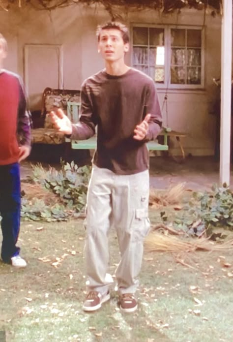 Malcom In Middle Outfits, Mens Outfits 2000s, Malcolm In The Middle Outfits, Reese Malcolm, Reese Wilkerson, 2000s Boys, Malcolm In The Middle, Frankie Muniz, Y2k Mens