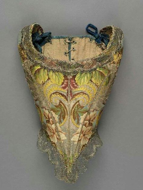 Ladies gown bodice, 1735 Victorian Outfits, Girls Corset, Belle Cosplay, Ballet Russe, Rococo Fashion, Royal Ontario Museum, 18th Century Costume, 18th Century Clothing, 18th Century Fashion