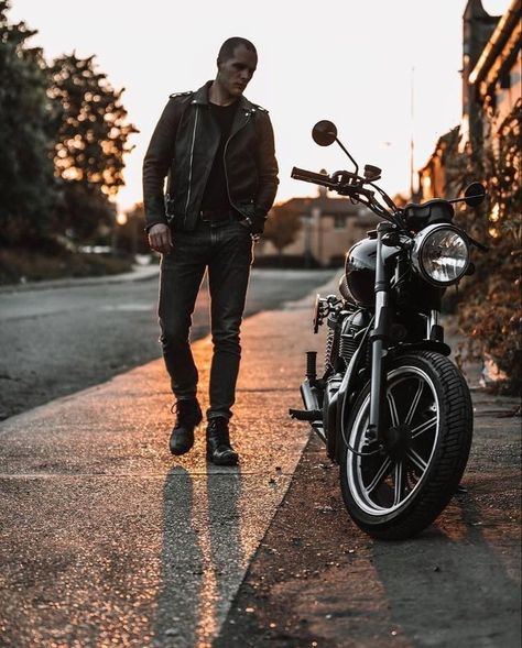 Bike poses Men Motorcycle Photography, Biker Photoshoot Men, Poses With Bike, Motorcycle Photography Male, Motorcycle Photo Shoot, Harley Men, Biker Photography, Biker Photoshoot, Motorcycle Photography