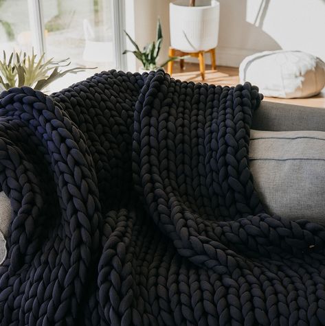 Nuzzie Blanket, Black Knit Blanket, Nyc Rooms, Reusable Sandwich Bags, Black Blanket, Hand Knit Blanket, Blanket Black, Blanket Diy, Chunky Knit Blanket