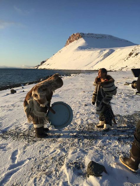 Inuit Culture Aesthetic, Inuit Aesthetic, Cursebreaker Series, Bone Crown, Inuit Culture, Thea Stilton, Ice Photography, Inuit People, Bear Bear