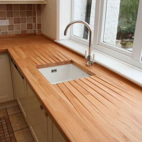 Pallet Deck Diy, Wooden Worktops, Wood Worktop, Solid Wood Kitchens, Wood Counter, Kitchen Worktop, Kitchen Tops, Diy Clay Crafts, Wooden Kitchen