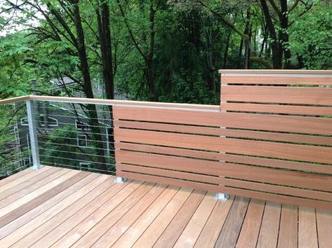 25 Deck Privacy Fence, Wall, Screen Ideas Privacy Wall On Deck, Lattice Deck, Front Porch Pergola, Privacy Screen Deck, Deck Remodel, Coastal Farmhouse Style, Privacy Wall, Deck Privacy, Deck Pictures