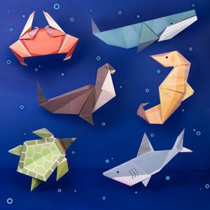 Giant Origami, Diy Origami Decor, Diy Origami Home, Diy Origami Home Decor, Ocean Facts, Clockwork Soldiers, Fun Origami, Cute Seahorse, Origami Decor