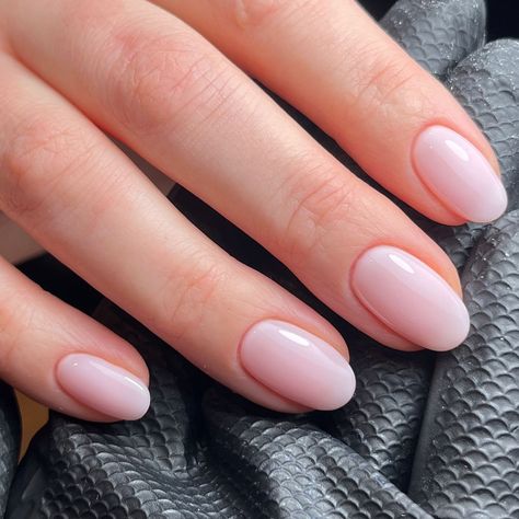 Shirt Oval Nails, Bio Gel Nails Natural, Natural Biab Nails, Wavy Nails, Almond Nails Short, Bio Gel Nails, Square Oval Nails, Short Oval Nails, Office Nails