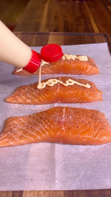 Salmon Fillet In Air Fryer, Air Fryer Salmon Recipes Honey Mustard, Air Fryer Salmon From Frozen, Salmon Air Fryer Recipes, Air Fryer Salmon Recipes, Salmon Filet Recipe, Mayo Salmon, Airfryer Salmon, Nick Digiovanni