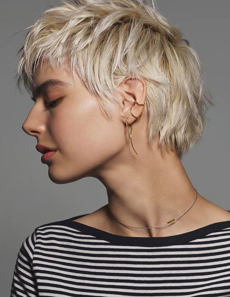 French Pixie Cut, French Pixie, French Bob, Really Short Hair, Haircut Inspiration, Edgy Short Hair, Hair Brained, Edgy Hair, Short Hair Color