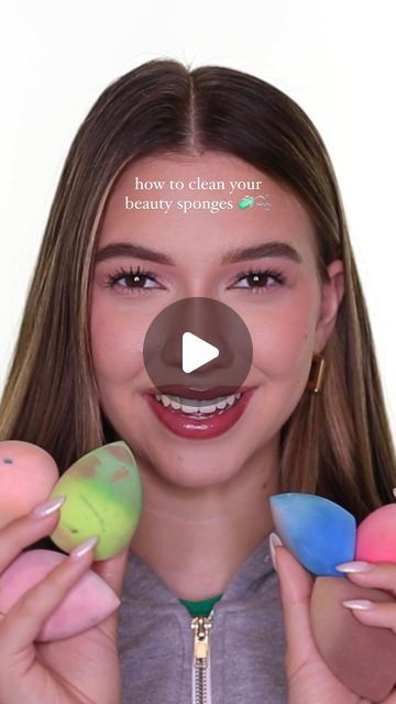 Deborah Ruiz on Instagram: "The best ways to clean your beauty sponges 🧼🫧 when do you clean your sponges daily, weekly or monthly? 👀

#cleansponges #beautysponges #makeupclean #makeupsponge #makeupforbeginners" Makeup Cleaning Videos, How To Clean A Makeup Sponge, How To Clean Makeup Sponges, Best Way To Clean Makeup Sponges, Clean Sponge Makeup, How To Clean Beauty Blender Sponge, Clean Makeup Sponge, Makeup Sponge Washer, Cleaning Makeup Sponges