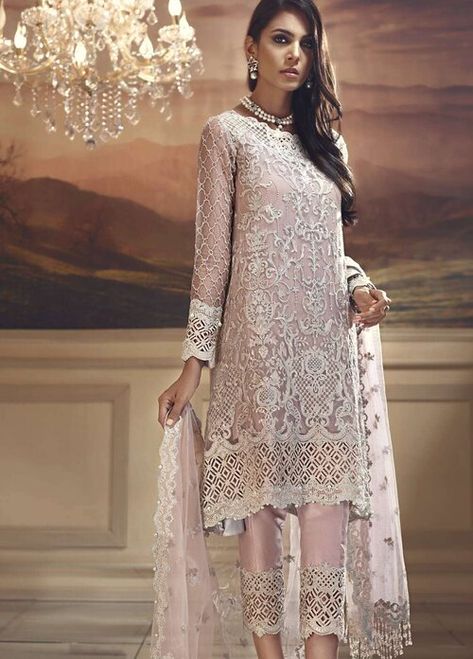 Ladies Salwar Kameez, Pakistani Women Dresses, Designer Salwar Kameez, Pakistani Salwar, Pakistani Party Wear, Salwar Dress, Pakistani Designer Suits, Miroslava Duma, Shilpa Shetty