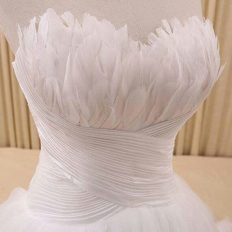 Beautiful! Wedding Dress With Feathers, Swan Dress, Draping Fashion, Feather Wedding, Goose Feather, Prom Ball Gown, Sweetheart Prom Dress, Feather Trim, Wedding Dresses Strapless