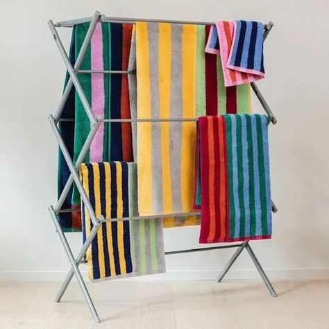 Dusen Dusen, Keramik Design, Design Textile, Striped Towels, Bathroom Towel, Brushed Cotton, Bathroom Towels, Bath Towel, Design Store