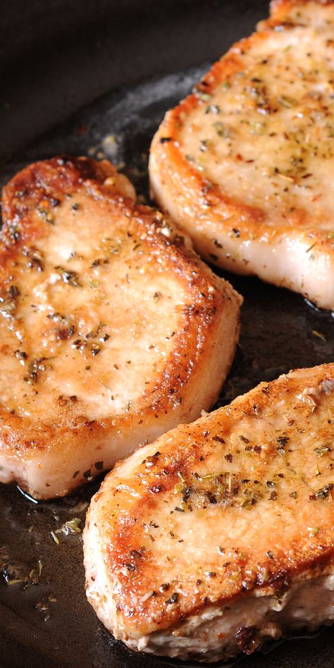 How To Cook Pork Chops In A Pan, Easy Delicious Pork Chop Recipe, Pork Chops In Pan Easy Recipes, Boneless Fried Pork Chop Recipes, Best Boneless Pork Chops, Pork Boneless Chops, Pork Chop Recipes Frying Pan, Pan Fried Pork Loin Chops, Best Way To Make Pork Chops