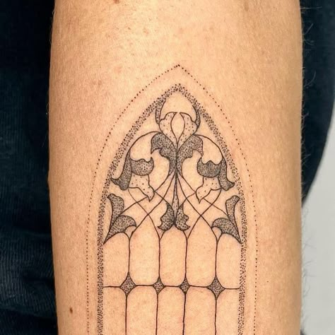 Stained Glass Lamp Tattoo, Stained Glass Tattoo Black And White, Cover Up Tattoo Arm, Stain Glass Window Tattoo, Church Window Tattoo, Stain Glass Tattoo, Cathedral Window Tattoo, Stained Glass Window Tattoo, Mosaic Tattoo