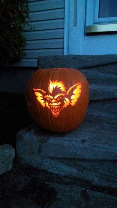 Gremlin pumpkin carving. Gremlin Pumpkin Carving, Gremlin Pumpkin, Halloween Pumpkins Carvings Designs, Halloween Pumpkin Stencils, Scary Halloween Pumpkins, Halloween Party Decor Diy, Pumkin Carving, Halloween Pumpkin Carving Stencils, Pumpkin Stencils