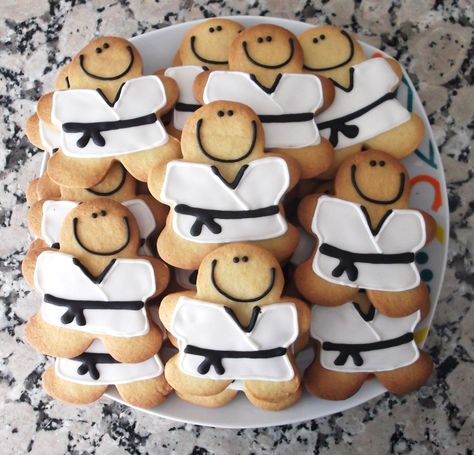 Karate Cake, Karate Party, Trening Sztuk Walki, Sugar Cookie Designs, Birthday Food, Sport 2, Karate Kid, Cookie Designs, Judo