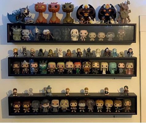 Lord Of The Rings Funko Pop, Lord Of The Rings Room, Funko Display Ideas, Funko Pop Display Ideas, Funko Collection, Rings Display, Geek Room, Funko Pop Display, Figurine Display