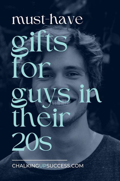 A young man smiling. The text reads "must have gifts for guys in their 20s." Mens Birthday Ideas Gift, New Year Care Package, Young Men Gifts, Gifts For 20 Year Old Guy, Male Birthday Gifts, 21st Birthday Gifts For Guys, Gifts For Young Men, Guy Friend Gifts, Guys 21st Birthday