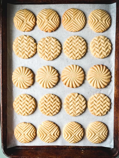 Eggnog Shortbread Cookies, Stamped Shortbread Cookies, Stamped Sugar Cookie Recipe, Eggnog Glaze, Brown Sugar Shortbread, Eggnog Cookies, Shortbread Cookie Recipe, Sprinkle Cookies, Edible Gold