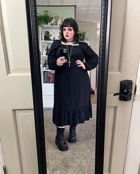 Witchy Fall Outfits Plus Size, Goth Outfits Plus Size, Witchy Chic, Goth Plus Size, Goth Baddie, Goth Cottagecore, Plus Size Goth, Witchy Style, Outfits Curvy