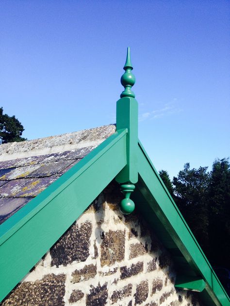 Timber Gable Fascia and finial with vernacular overcloak to slates. Open Gable, 1890's cottage roof. Sikkens Satura Paint. Gable Trim Ideas, Gable Windows Exterior, Open Gable Porch, Finials Roof, Roof Fascia, Cottage Roof, Roof Finials, Gable Roof Design, Gable Window