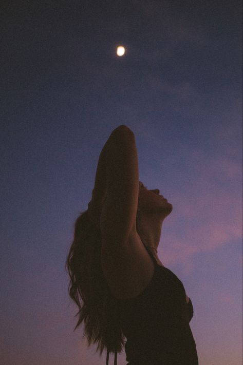 model, photography, moon, aesthetic, purple, sunset, black dress Moon Portrait Photography, Moon Photoshoot Ideas, Moonlit Photography, Full Moon Photoshoot, Dreamy Photography Nature, Moon Aesthetic Purple, Moonlight Portrait, Moonlight Photoshoot, Dusk Photoshoot